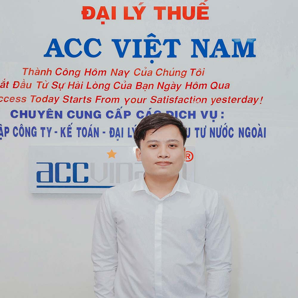 Luật sư Long