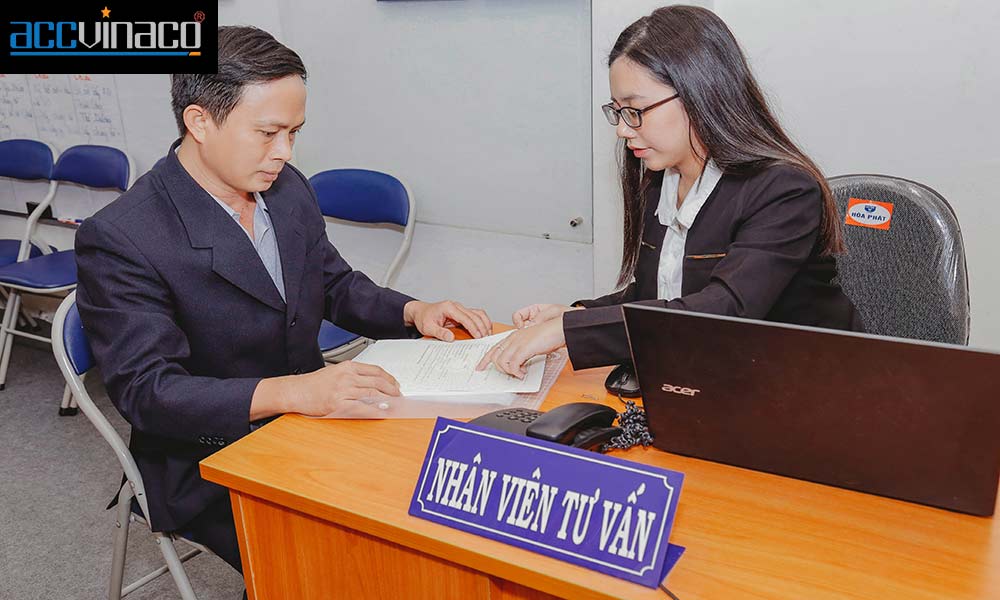 Dịch vụ lao động và bảo hiểm xã hội (BHXH)